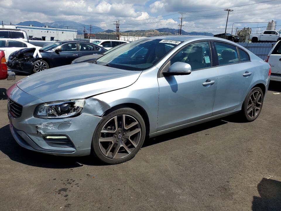 2017 VOLVO S60