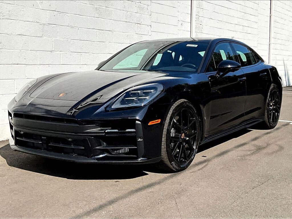 2025 PORSCHE Panamera