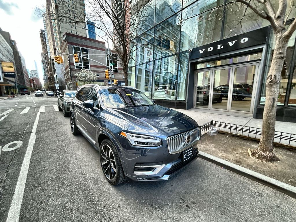 2024 VOLVO XC90