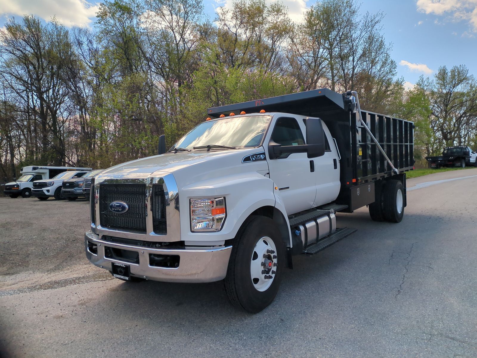 2027 FORD F-750