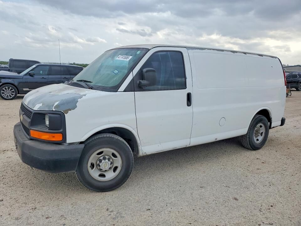 2012 CHEVROLET Express