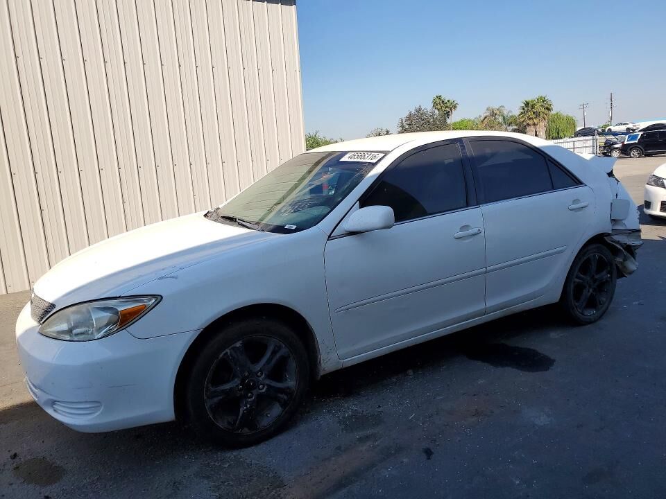 2004 TOYOTA Camry