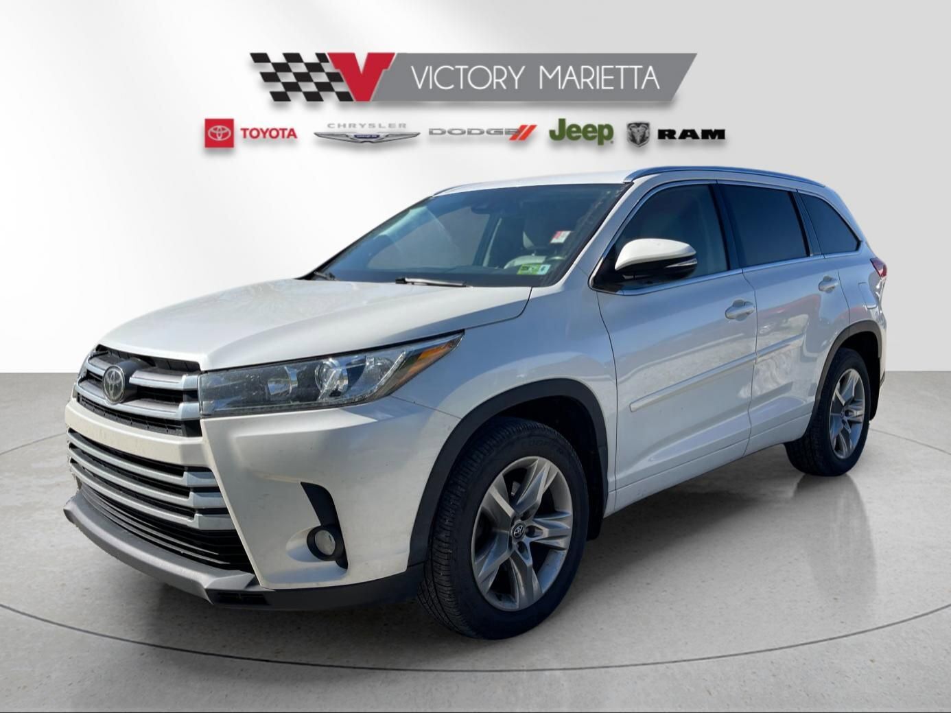 2017 TOYOTA Highlander