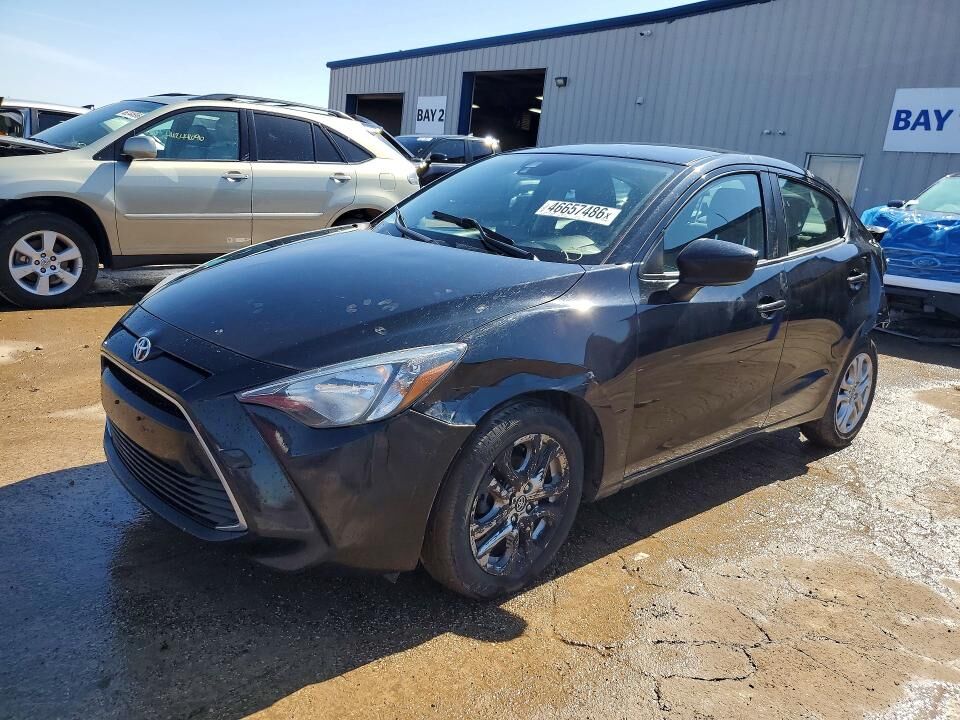 2018 TOYOTA Yaris