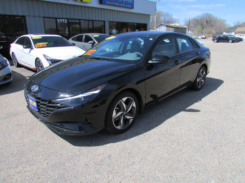 2023 HYUNDAI Elantra