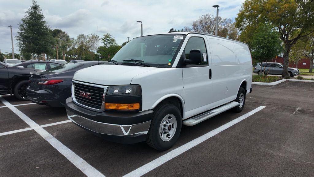 2024 GMC Savana