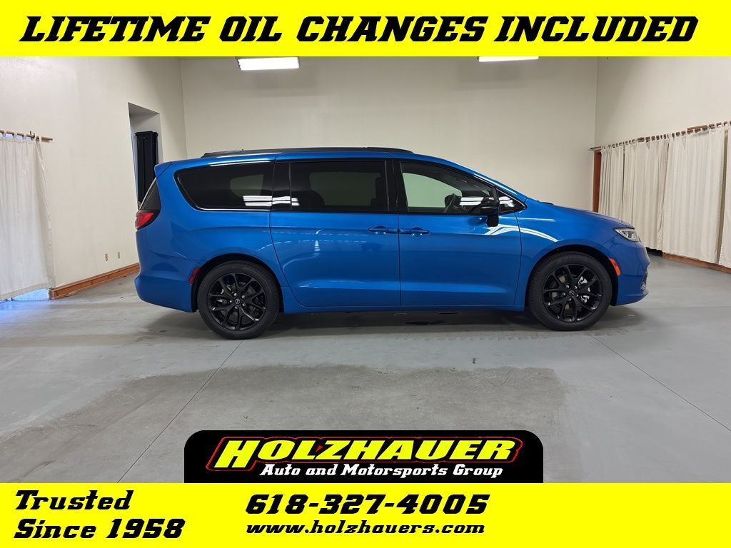 2026 CHRYSLER Pacifica