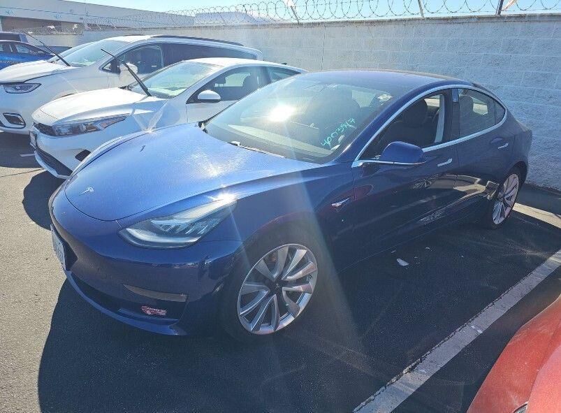 2018 TESLA Model 3