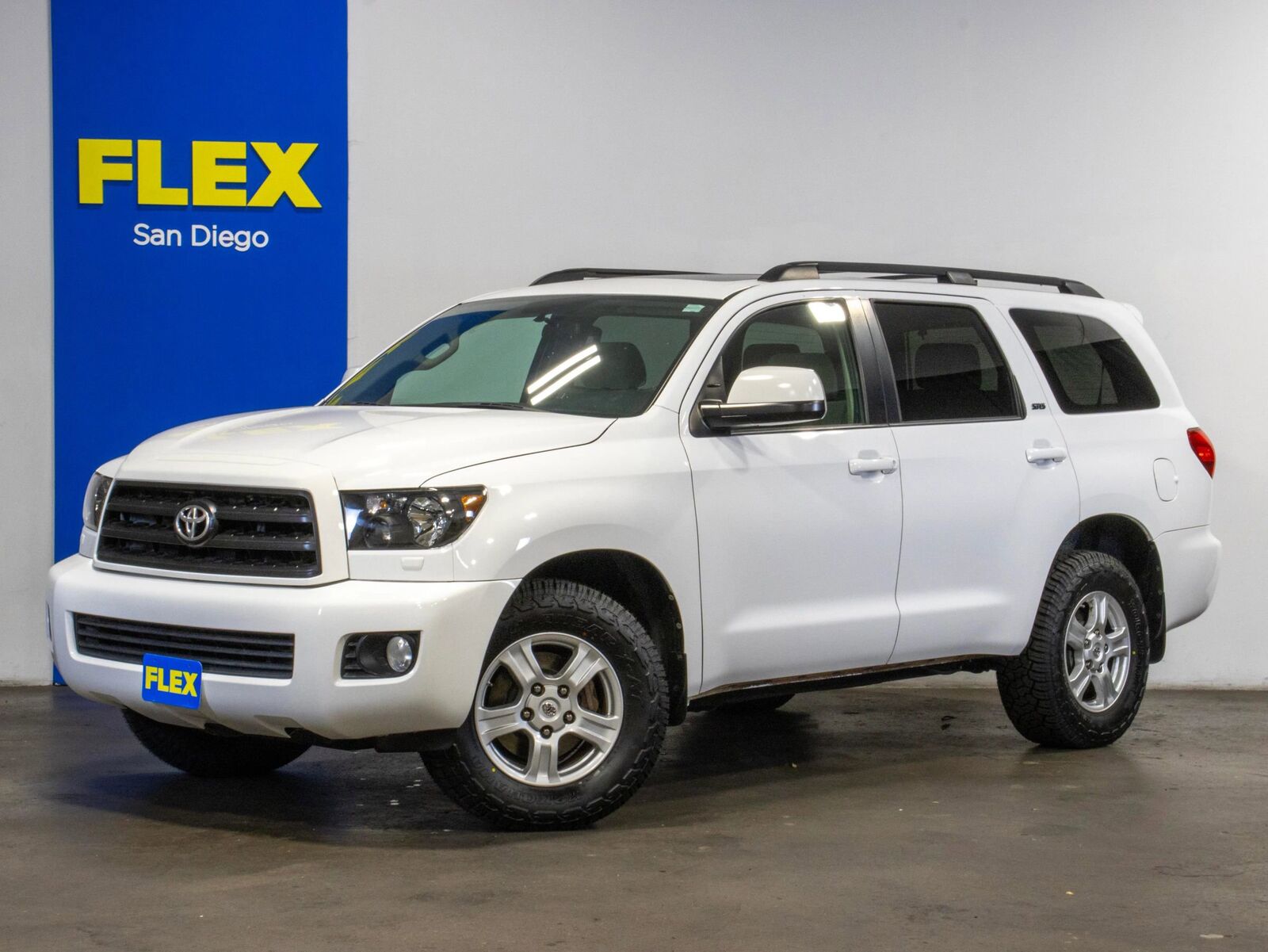 2014 TOYOTA Sequoia