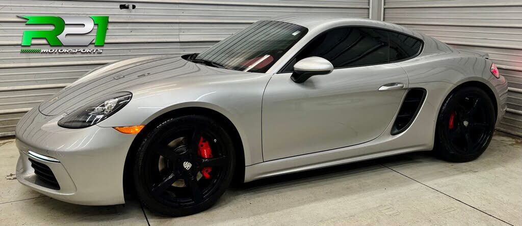 2017 PORSCHE Cayman