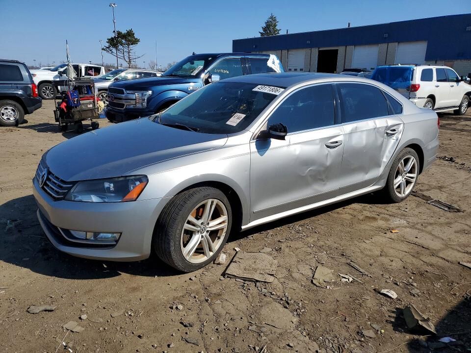 2014 VOLKSWAGEN Passat