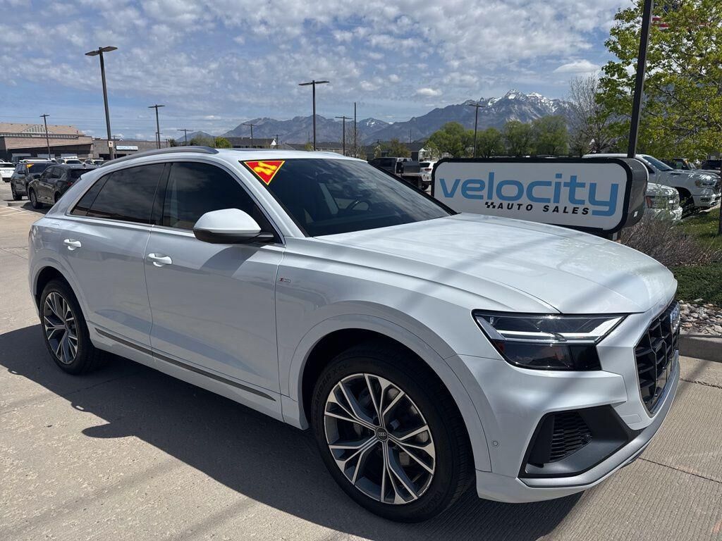 2021 AUDI Q8