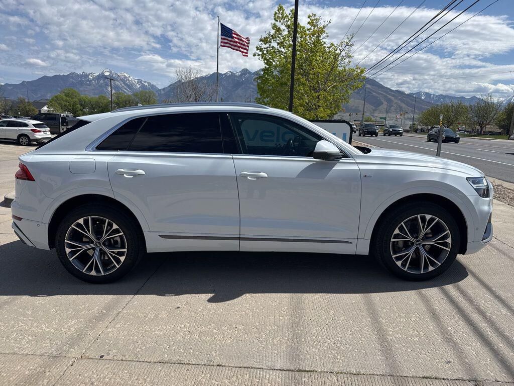 2021 Audi Q8