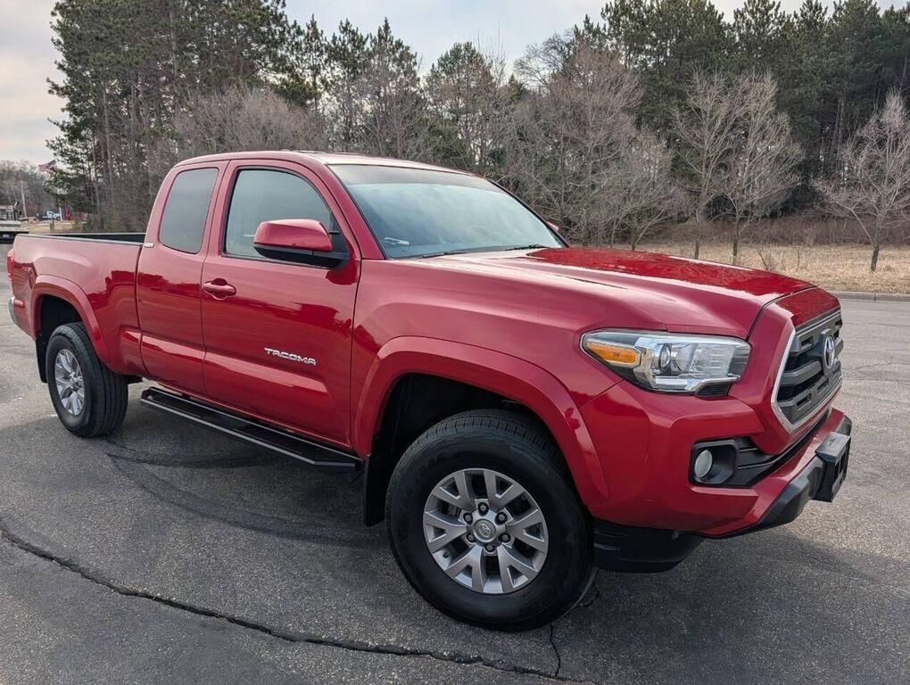 2017 TOYOTA Tacoma