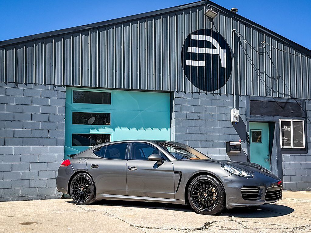 2014 PORSCHE Panamera