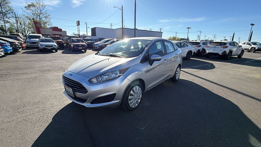 2017 FORD Fiesta