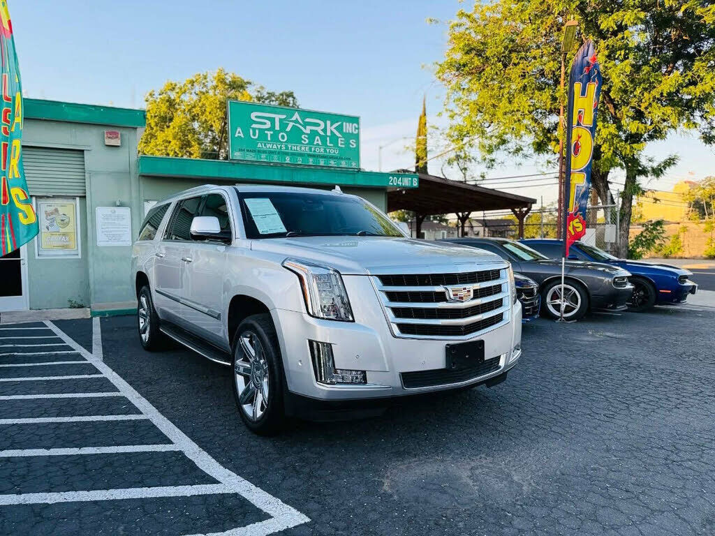 2018 CADILLAC Escalade ESV