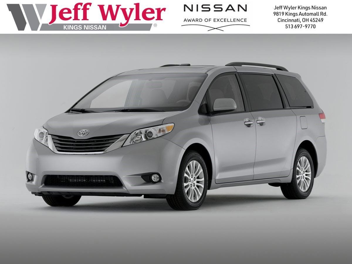 2012 TOYOTA Sienna