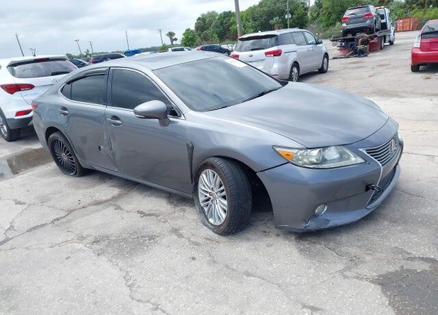 2013 LEXUS ES