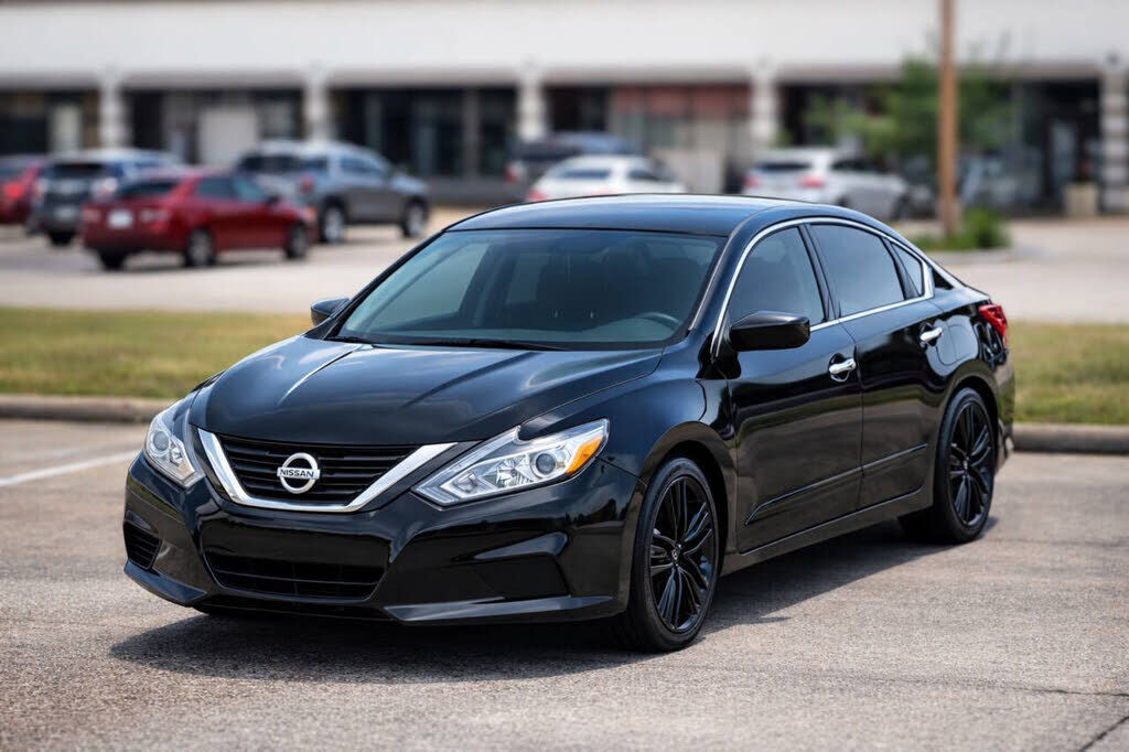 2017 NISSAN Altima