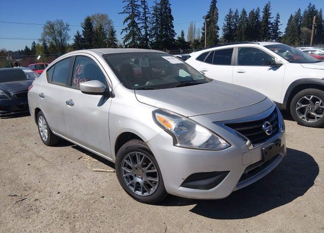 2016 NISSAN Versa