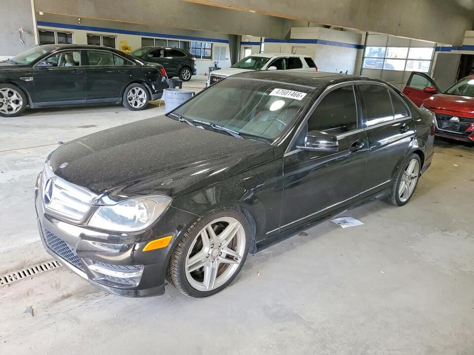 2013 MERCEDES-BENZ C-Class