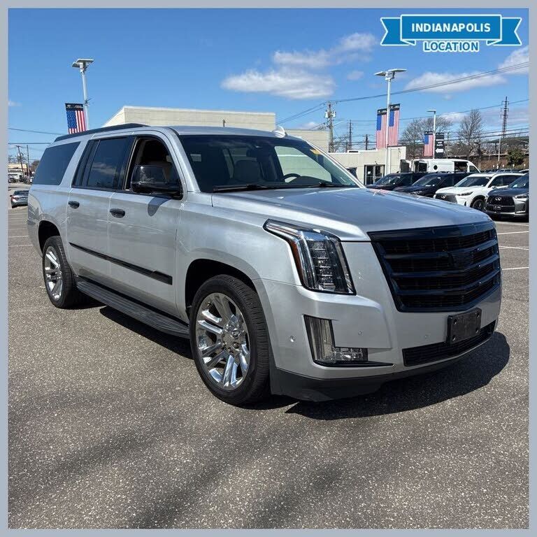 2017 CADILLAC Escalade ESV