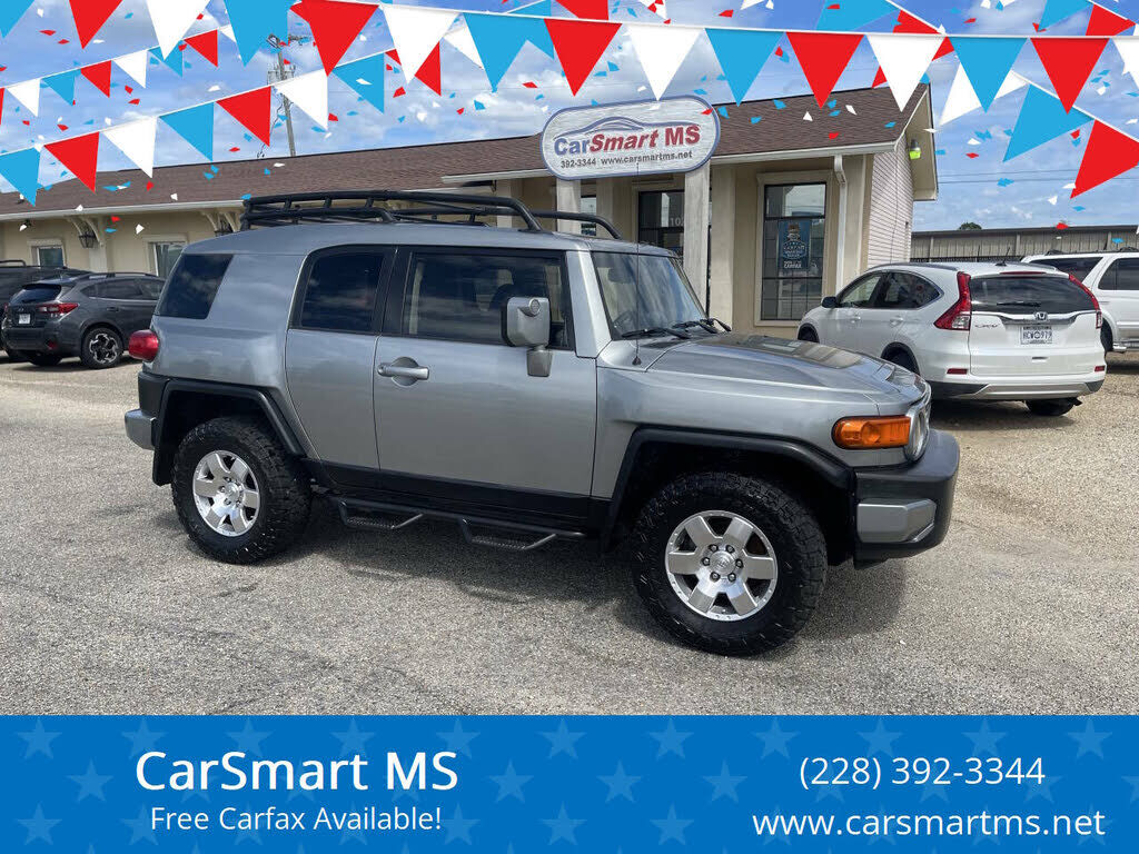 2010 TOYOTA FJ Cruiser