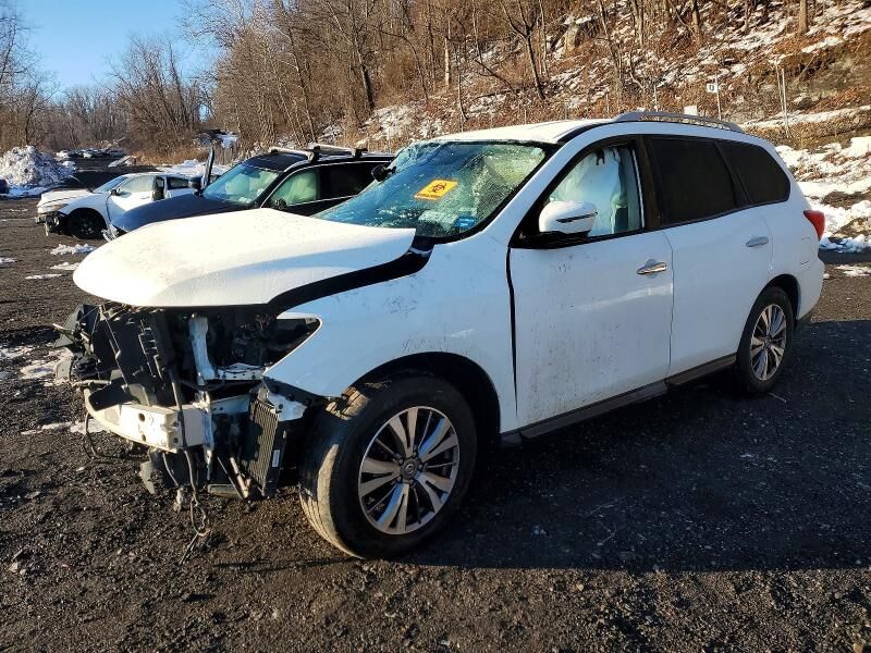 2020 NISSAN Pathfinder