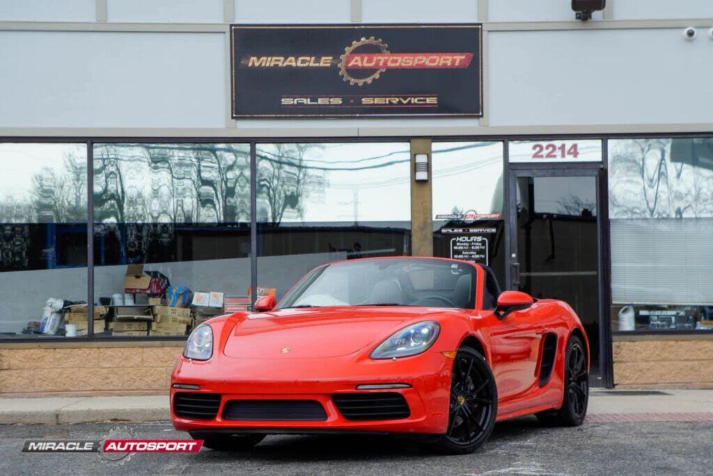 2017 PORSCHE Boxster