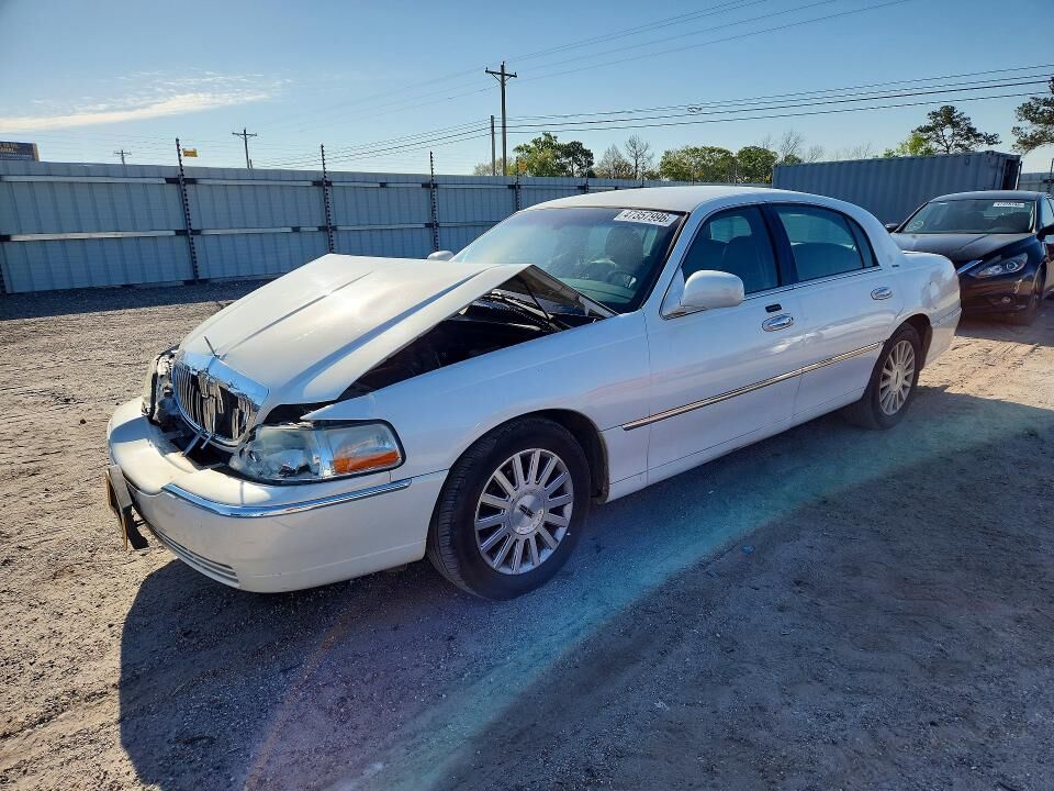 2003 LINCOLN Town Car