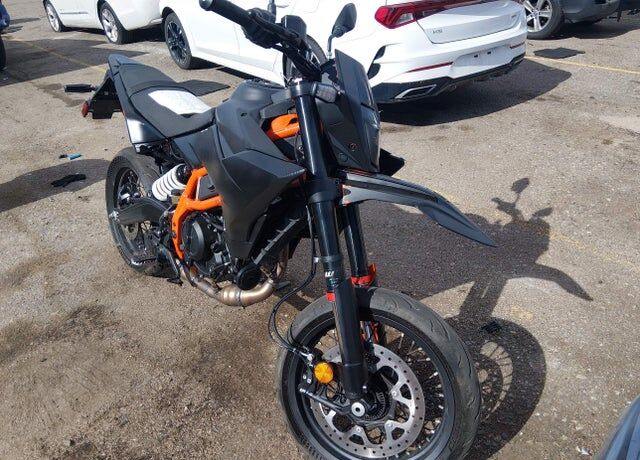 2026 KTM 690 SMC