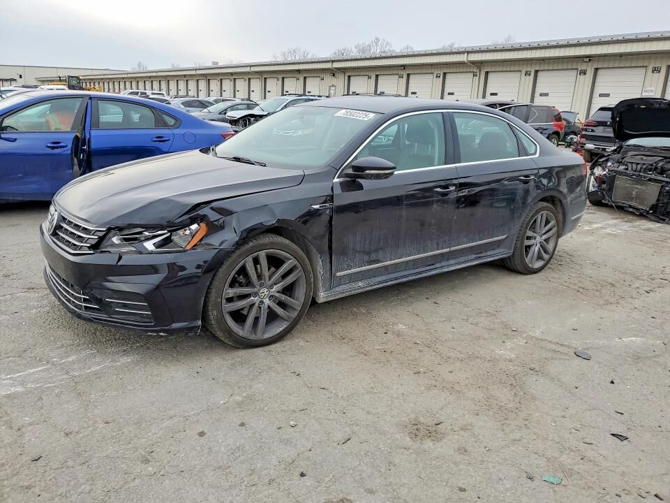 2017 VOLKSWAGEN Passat