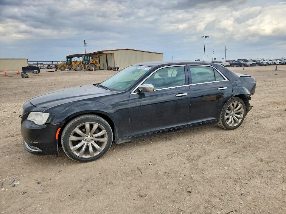 2019 CHRYSLER 300