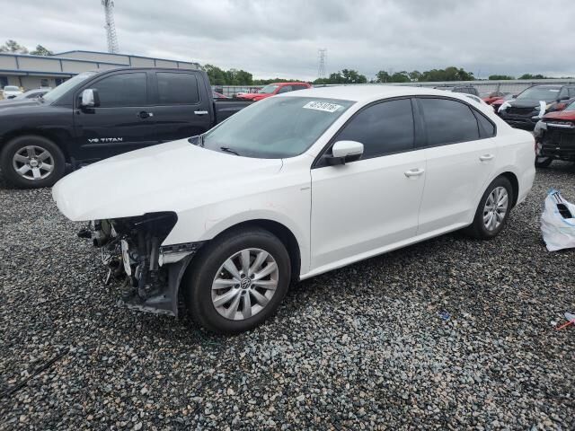 2015 VOLKSWAGEN Passat
