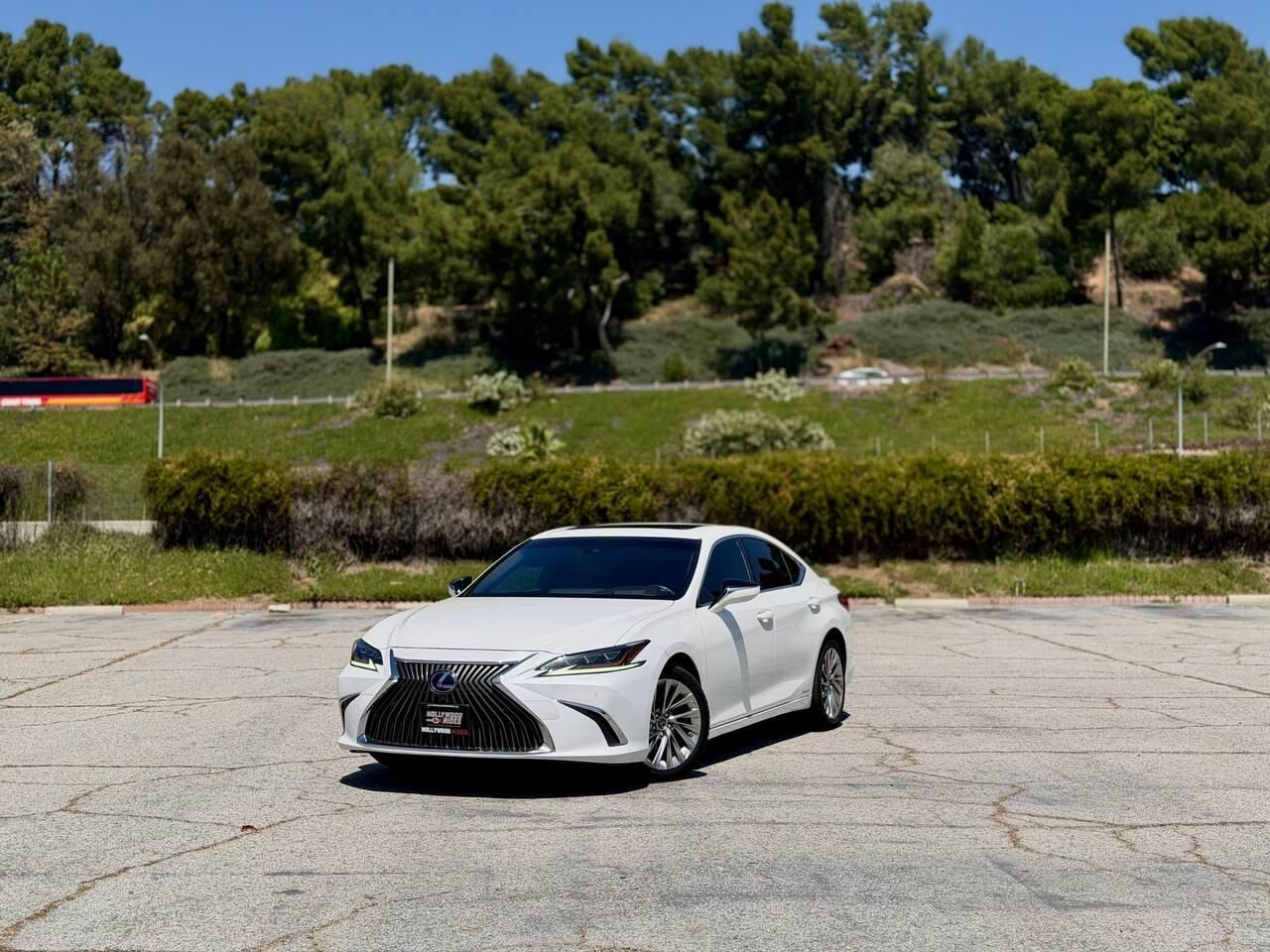 2019 LEXUS ES