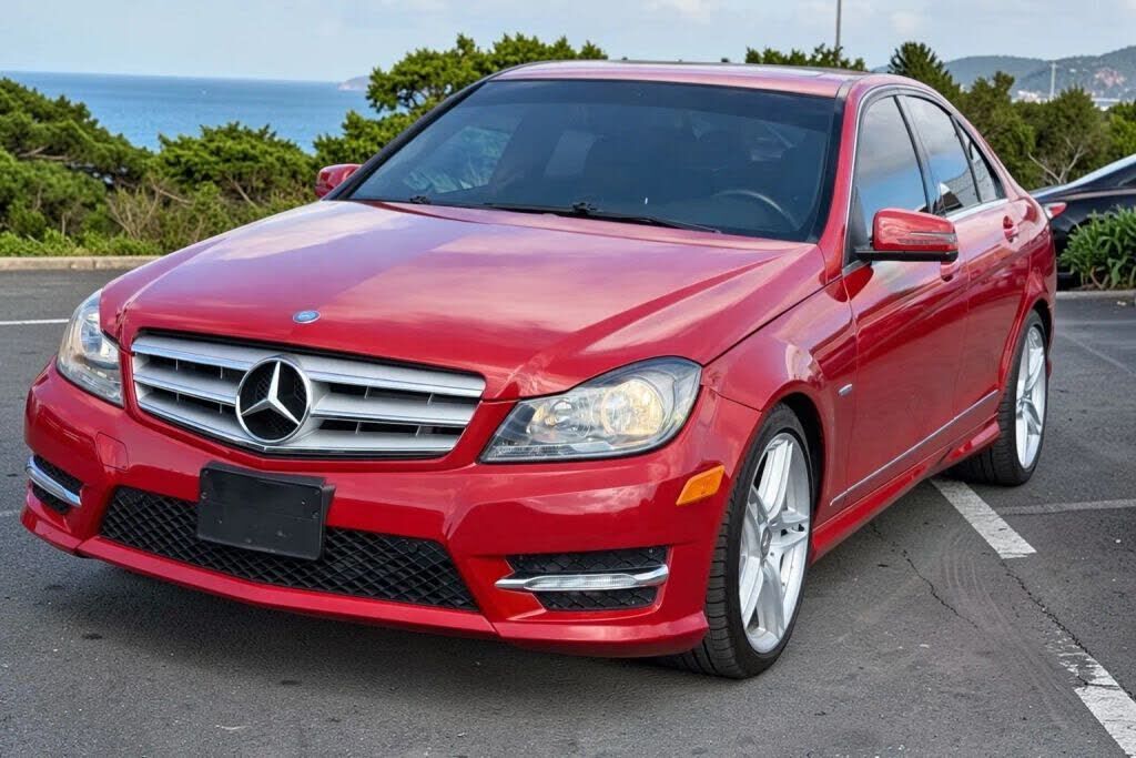 2012 MERCEDES-BENZ C-Class