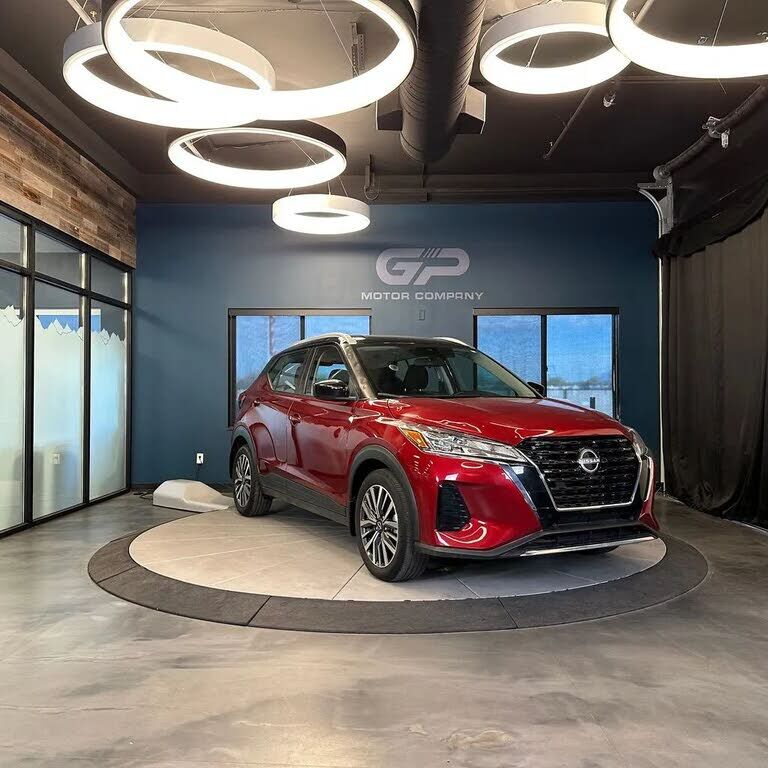 2024 NISSAN Kicks