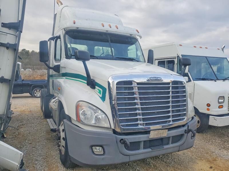 2016 FREIGHTLINER Cascadia