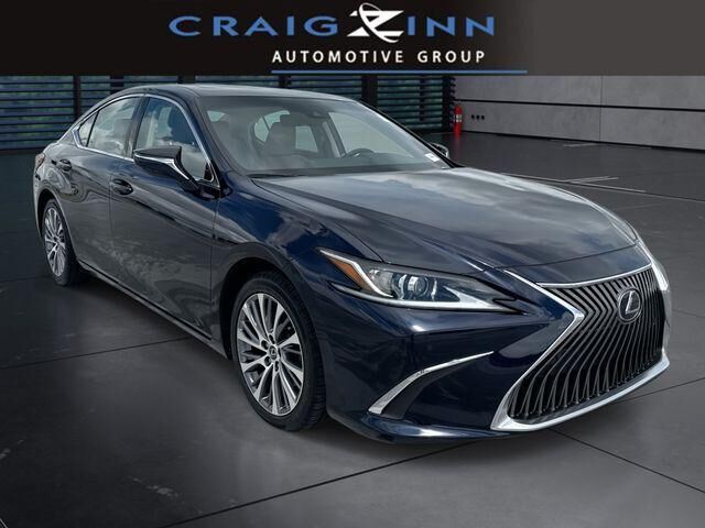 2019 LEXUS ES