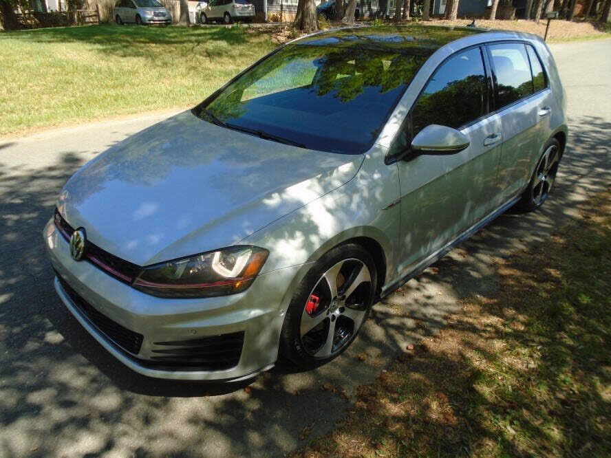 2016 VOLKSWAGEN Golf GTI
