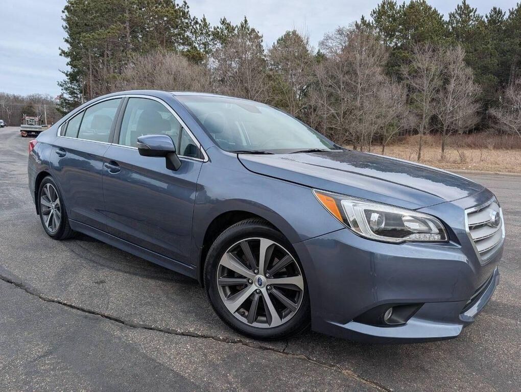 2017 SUBARU Legacy