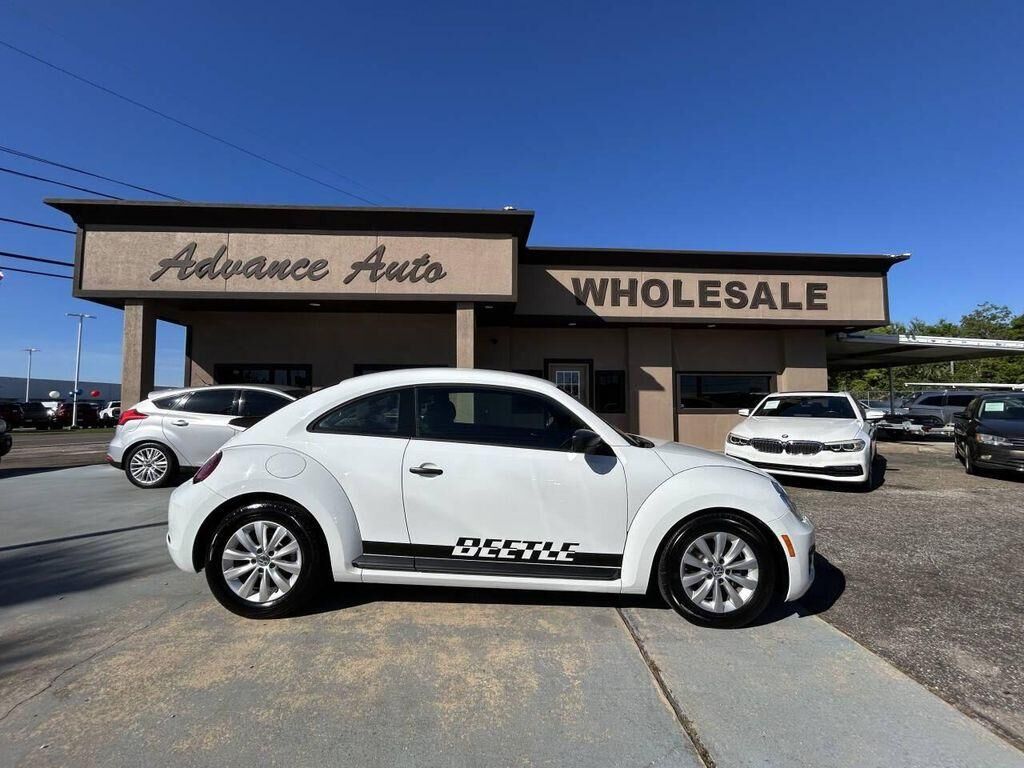2018 VOLKSWAGEN Beetle