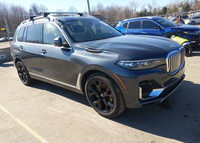 2021 BMW X7