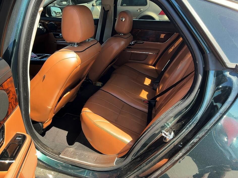 2013 JAGUAR XJ