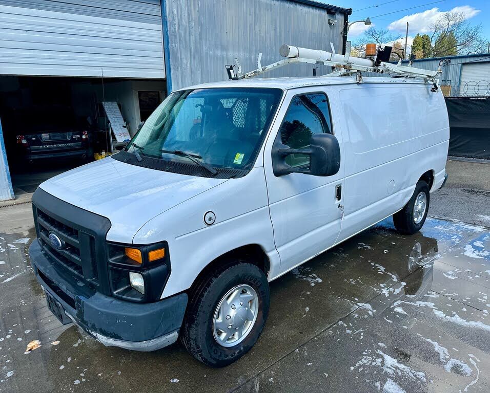 2010 FORD E-250