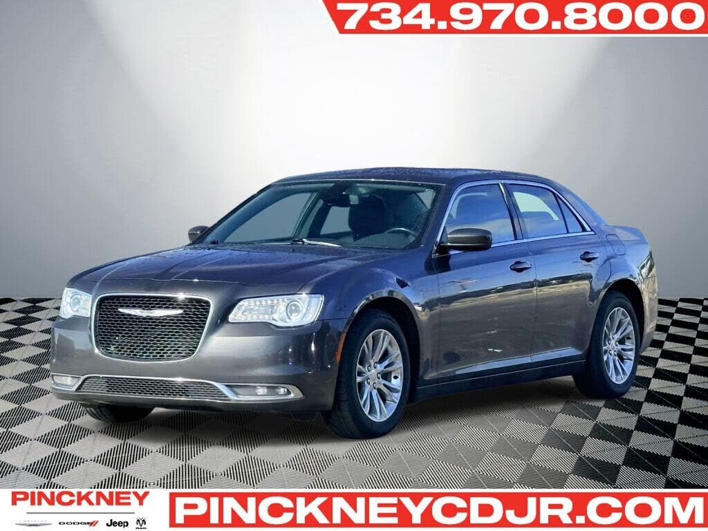 2019 CHRYSLER 300