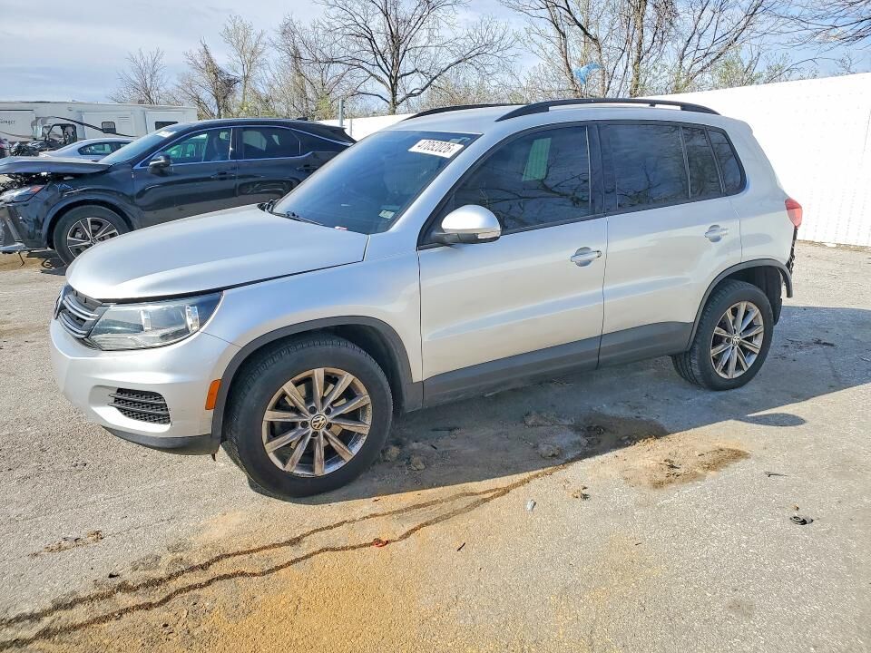2015 VOLKSWAGEN Tiguan
