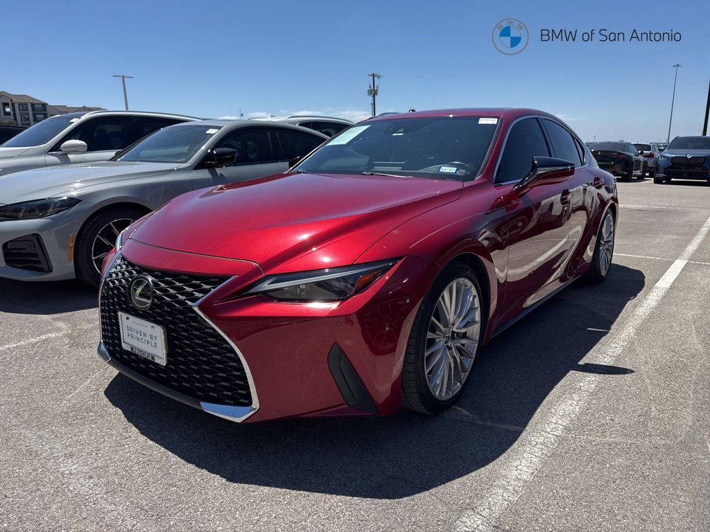 2022 LEXUS IS