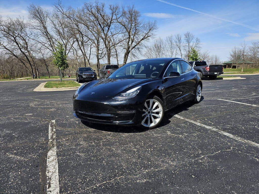 2019 TESLA Model 3